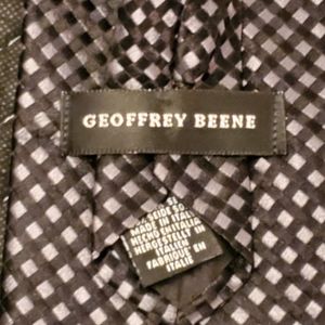 Geoffrey Beene Black Print 100% silk men's tie